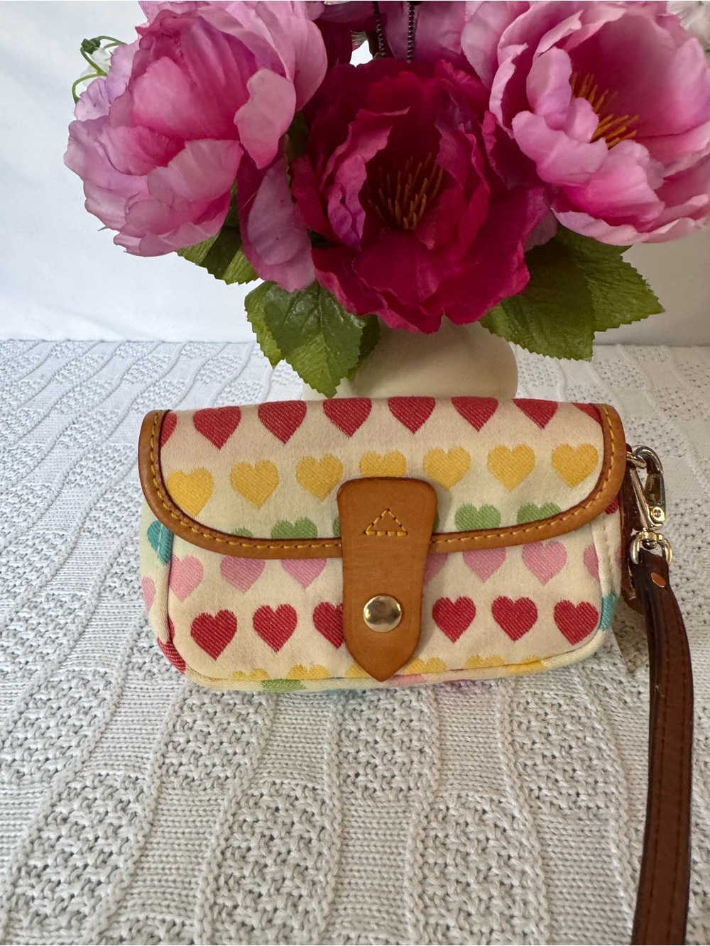 Dooney & Bourke vintage rainbow hearts wristlet